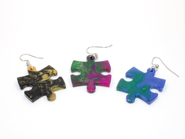 Chessex - Gemini Puzzle Piece Earrings Red + Blue | D20 Games