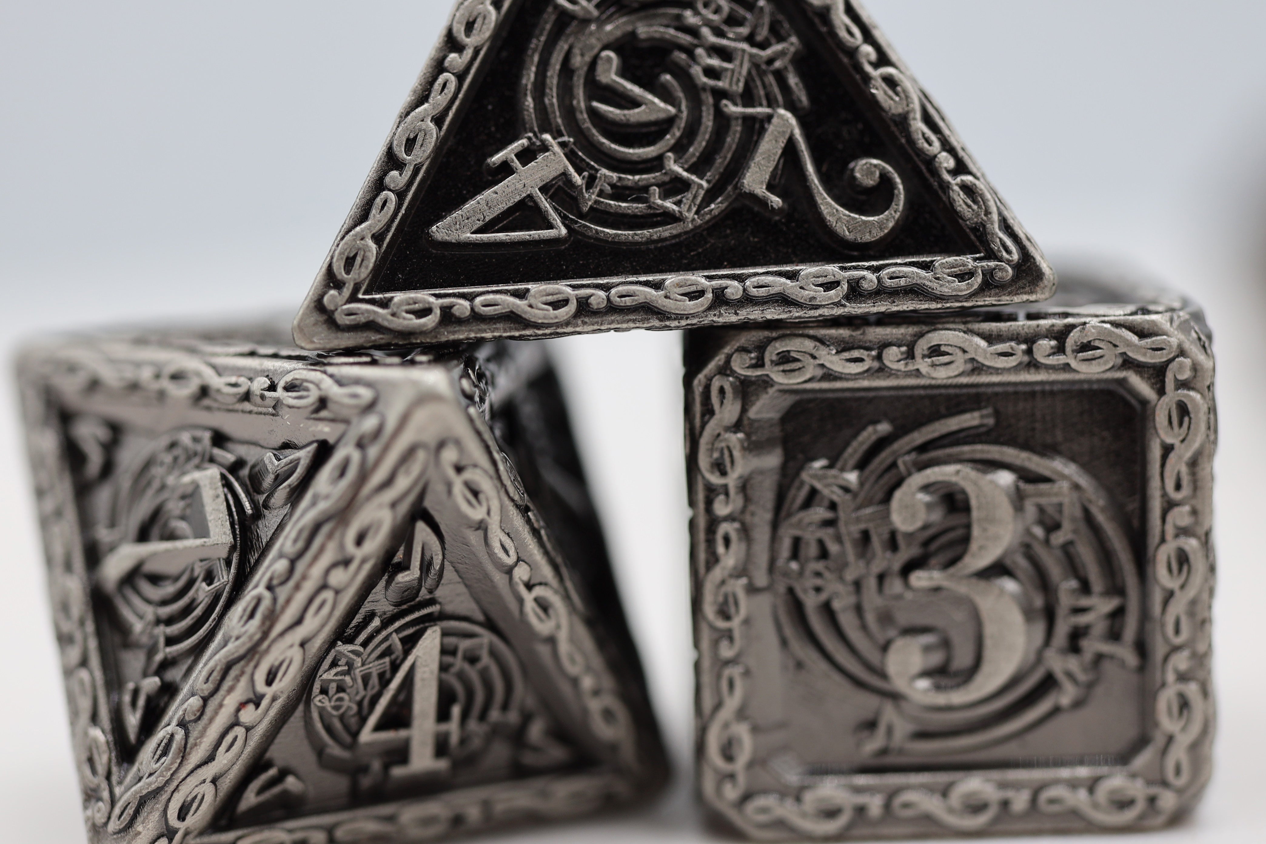 Bardic Song Vibrato RPG Metal Dice Set Metal Dice Foam Brain Games | D20 Games